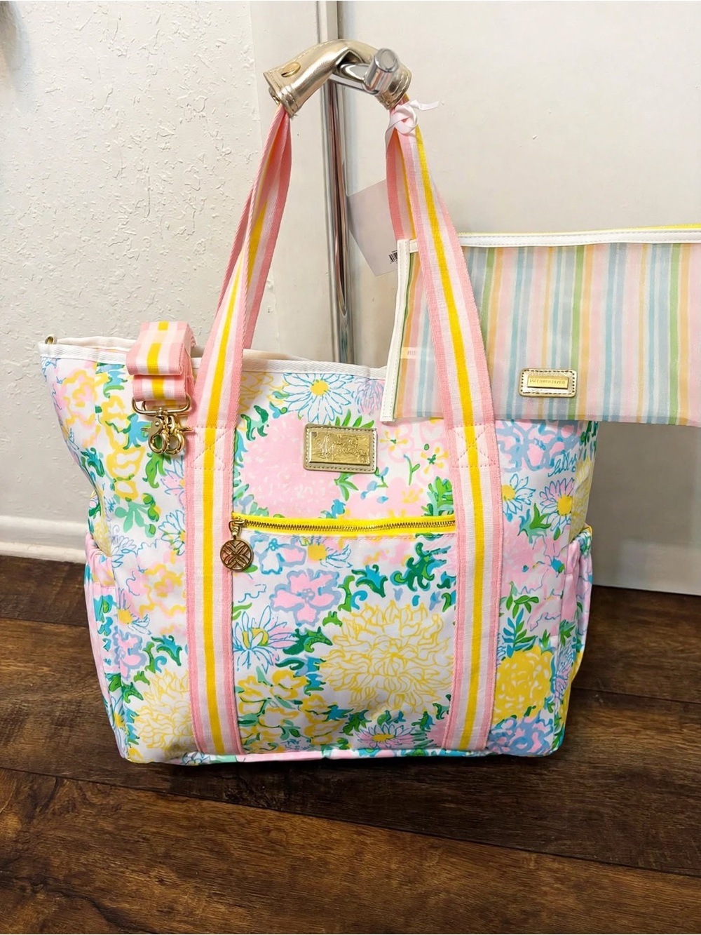 Lilly Pulitzer Cooler Bag "Lilly Garden Home" Collection Pink & Yellow Floral